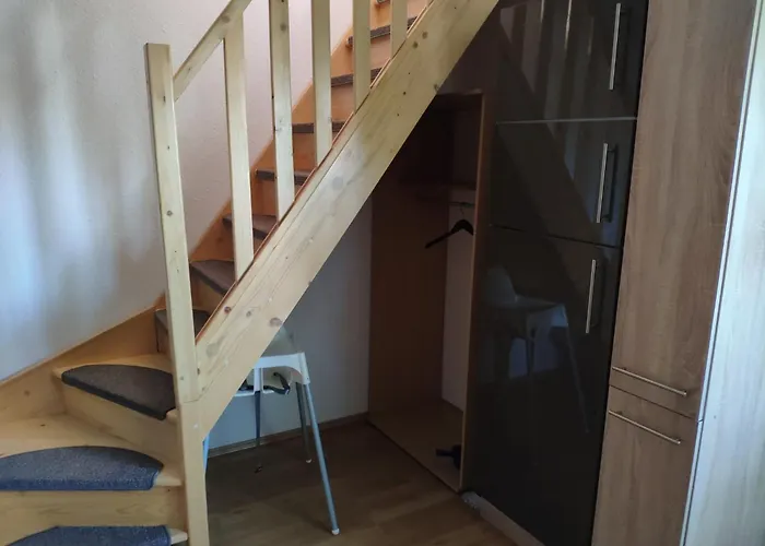 Ferienwohnung Mit 123Qm Fuer 8 Personen Mit Sehr Grossem Garten, Einfache Innen-Ausstattung