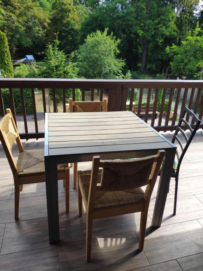 Mit 123qm Fuer 8 Personen Mit Sehr Grossem Garten, Einfache Innen-ausstattung Lipsk
