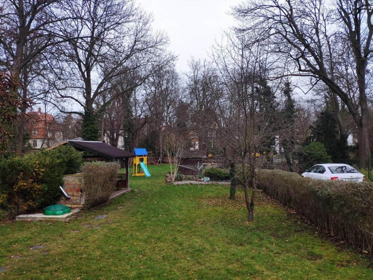 Apartament Mit 123qm Fuer 8 Personen Mit Sehr Grossem Garten, Einfache Innen-ausstattung *