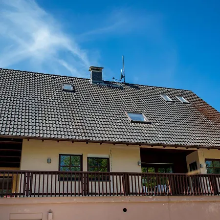 Ferienwohnung Mit 123Qm Fuer 8 Personen Mit Sehr Grossem Garten, Einfache Innen-Ausstattung Лейпциг Экстерьер фото