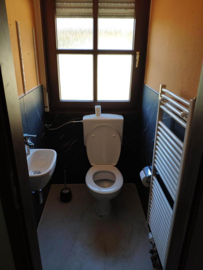Apartment Mit 123qm Für 8 Personen Mit Sehr Großem Garten, Einfache Innen-ausstattung