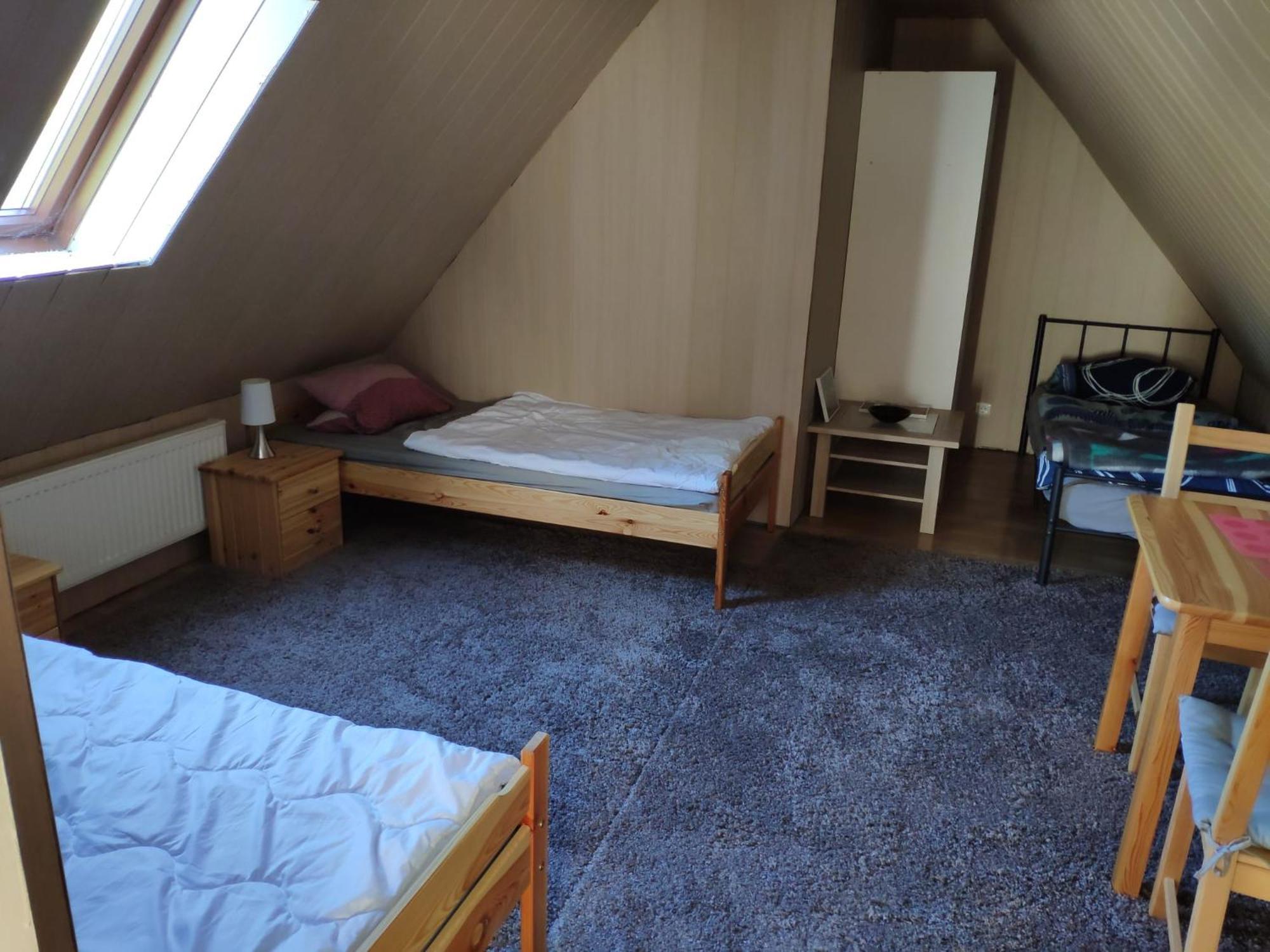 Mit 123qm Für 8 Personen Mit Sehr Großem Garten, Einfache Innen-ausstattung Apartment Leipzig